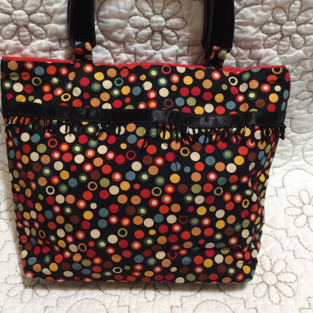 Distinguished Bag Lady - Picture 6 of 6